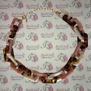Isadora necklace chain link 🔗 pink brown white crystal look style chained gold